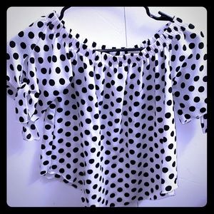 Cute dotted top